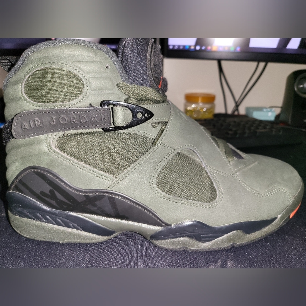 Jordan Retro 8 Take Flight Undefeated